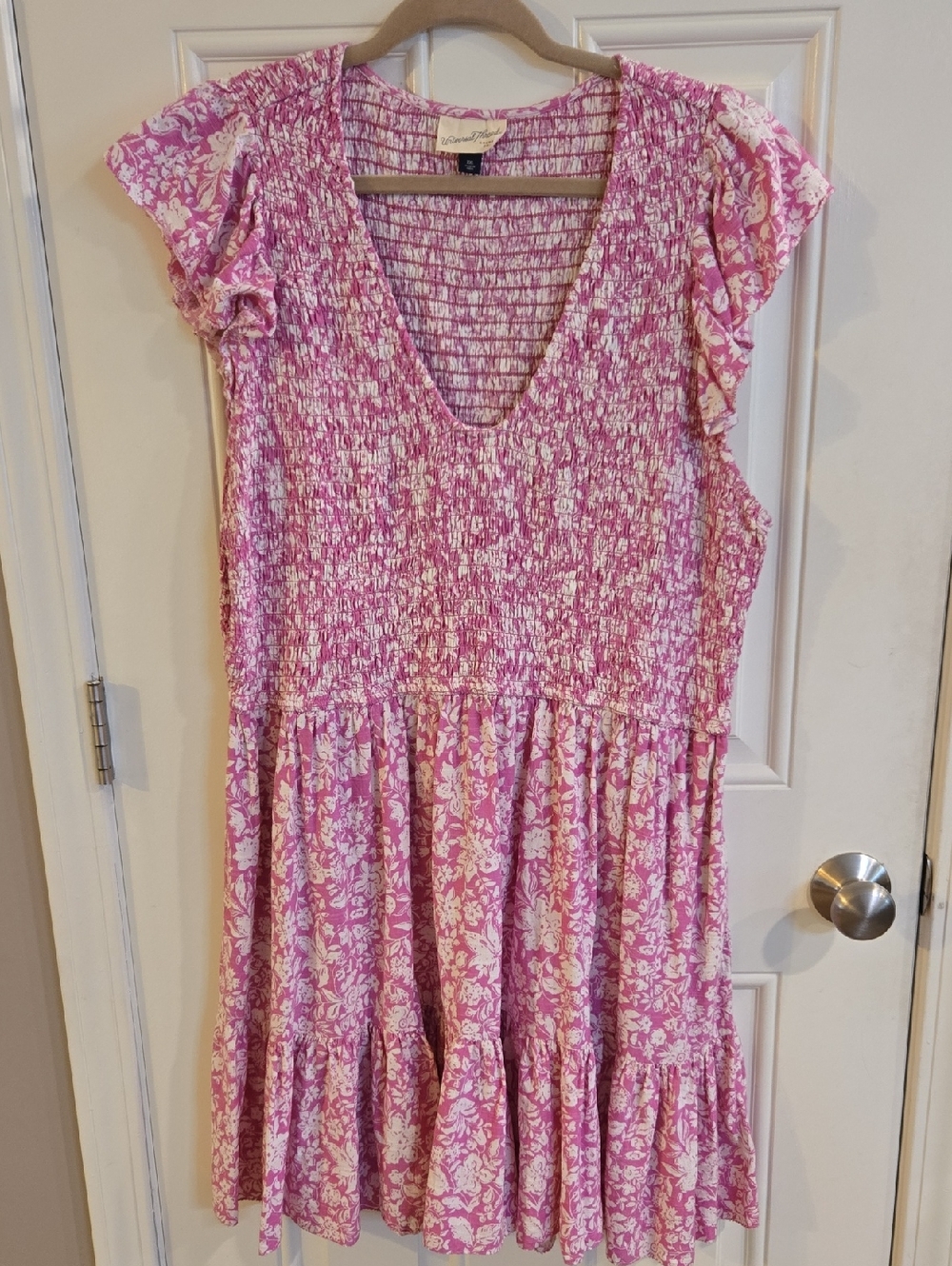 Universal Thread Pink Floral Smocked V-Neck Midi Dress